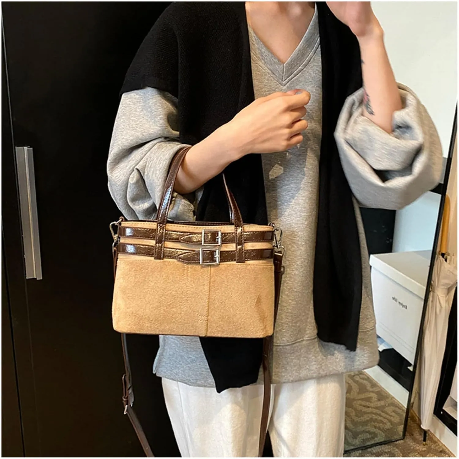 Casual Bucket Bag for Women, Fashionable Single Shoulder Bag with Refined Hardware, Smooth Zipper, Large Capacity