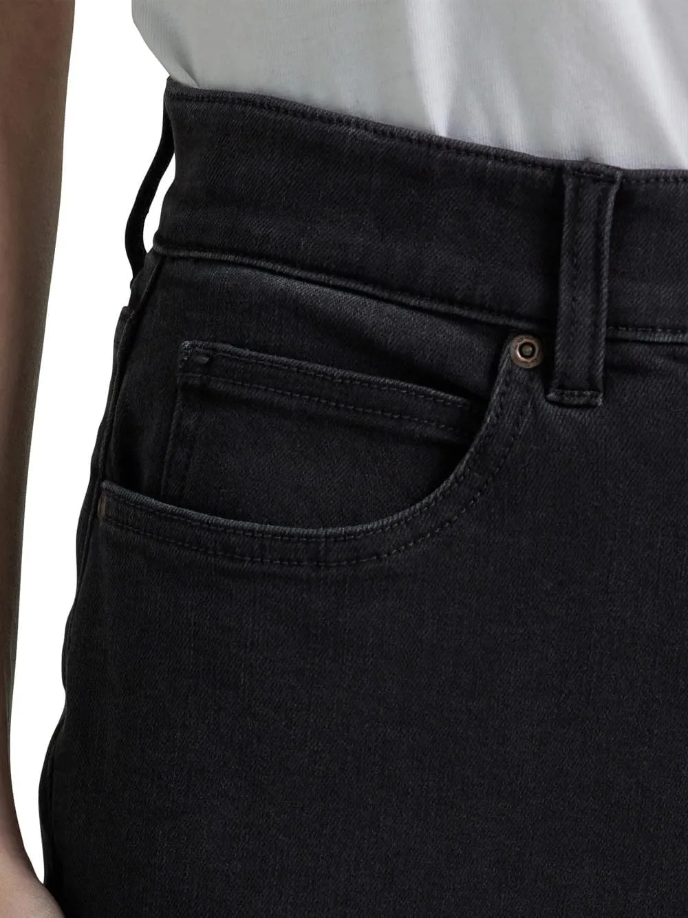 Lee Women's Petite Ultra Lux Comfort with Flex Motion Straight Leg Jean